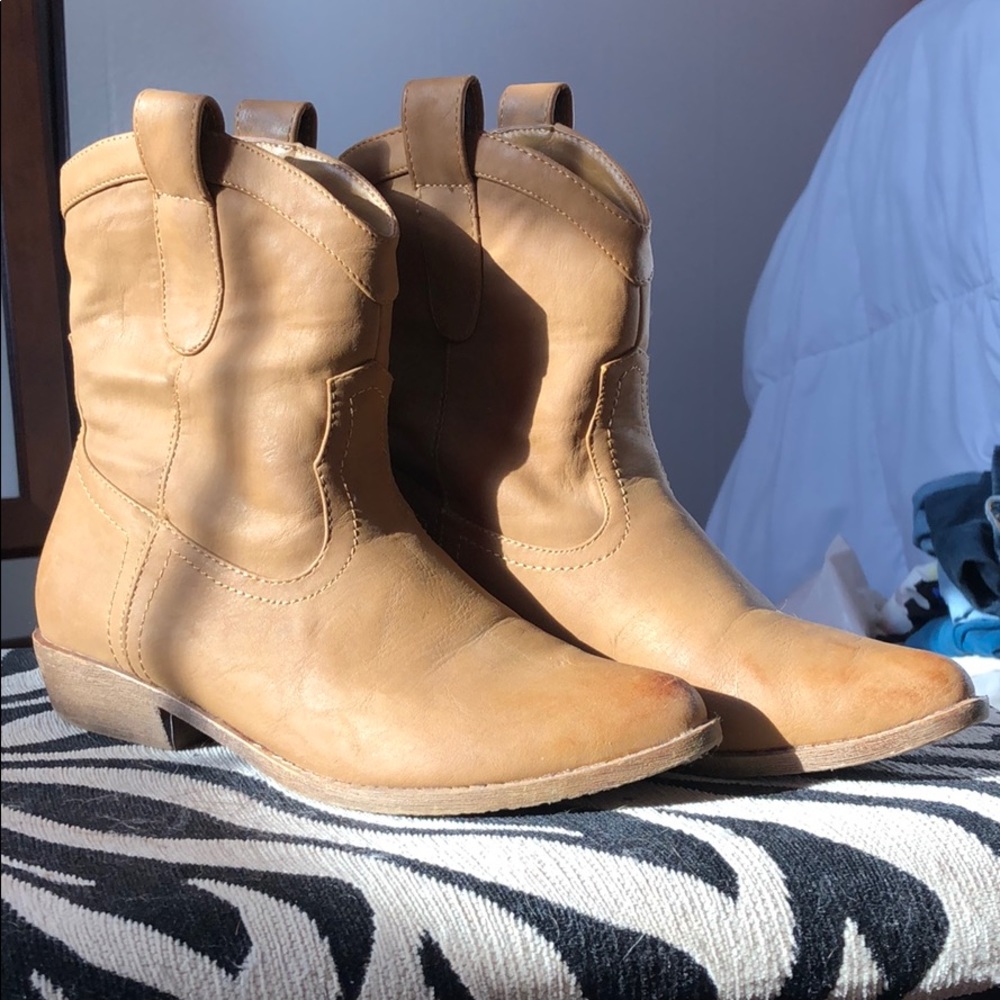 Rustic Cowgirl Boots
